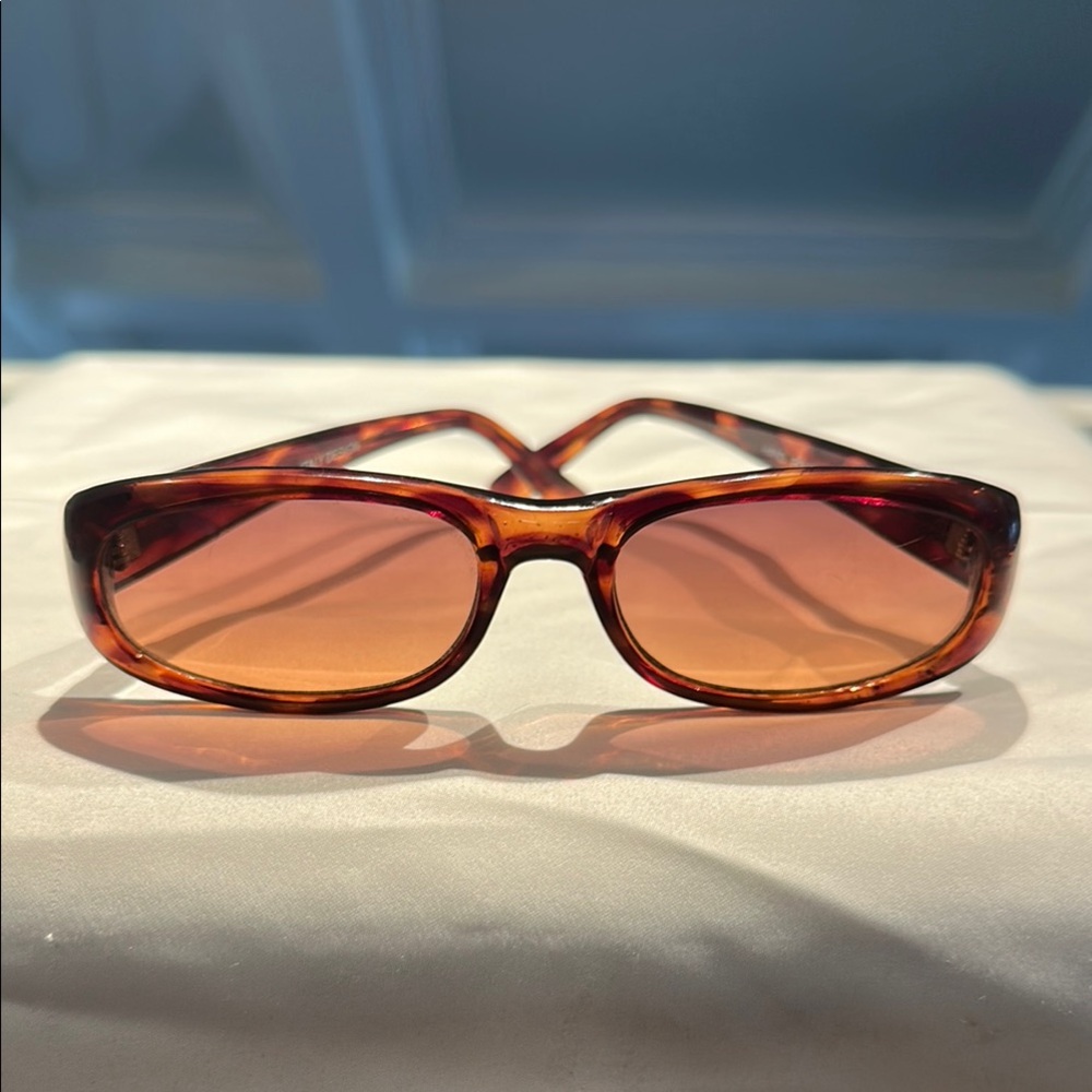 Vintage GUCCI Stylish Tortoiseshell Sunglasses